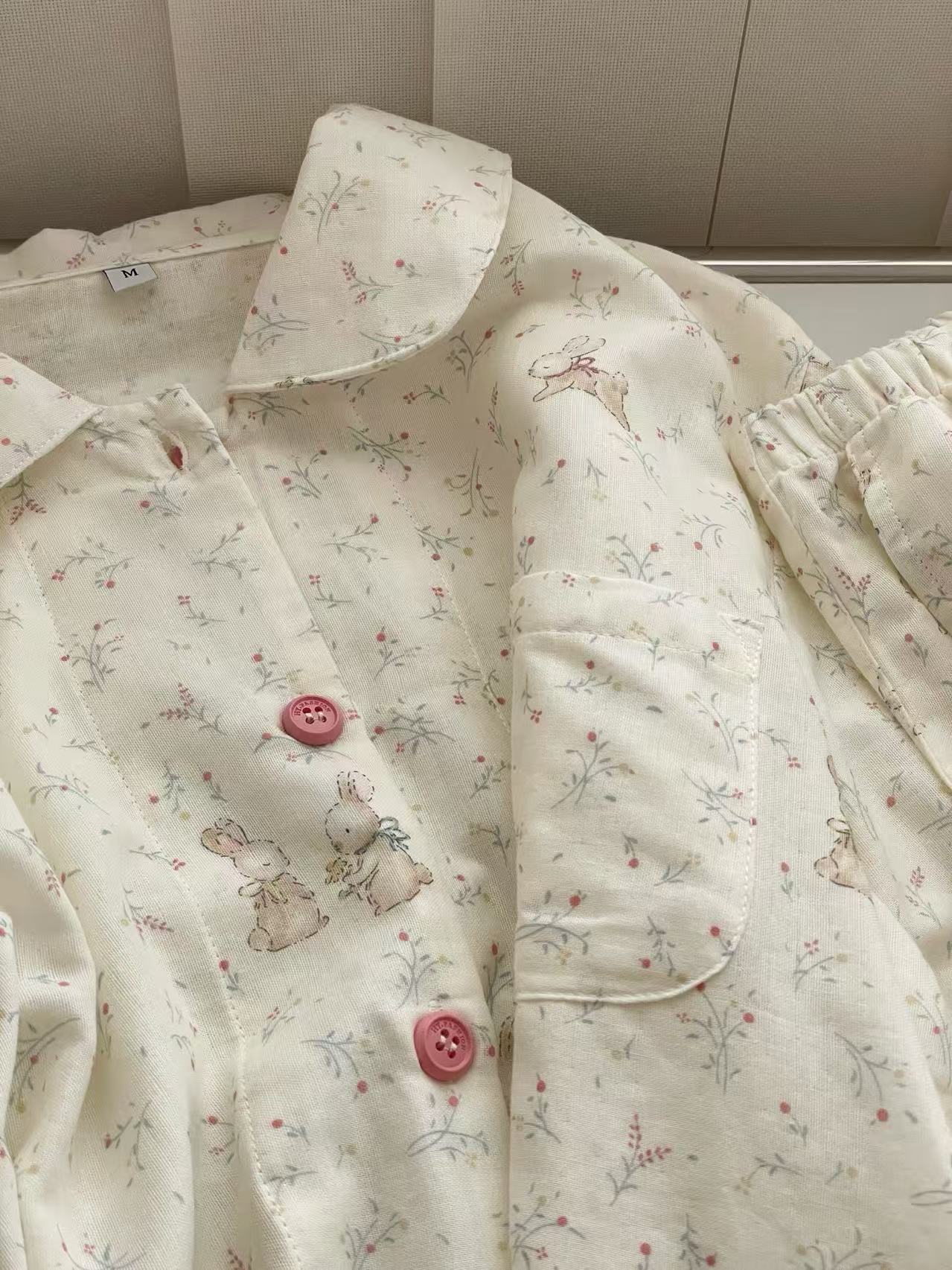 花园小兔图案纯棉睡衣套装