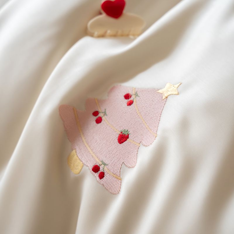 Silky Smooth Lyocell Bedding Set - Cherry